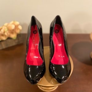 Michael Antonio - Size 6.5 - Black